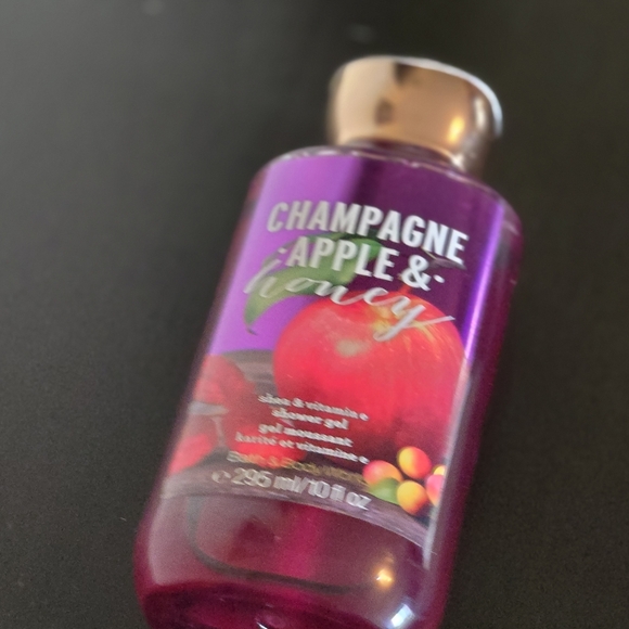 Champagne Apple and honey body wash 3 for 24 - Picture 2 of 2